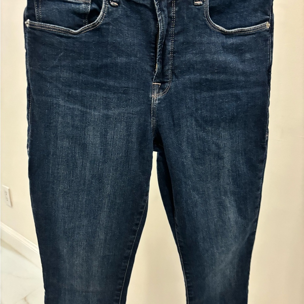 Good American- Good Legs Crop dark blue Size 8/29